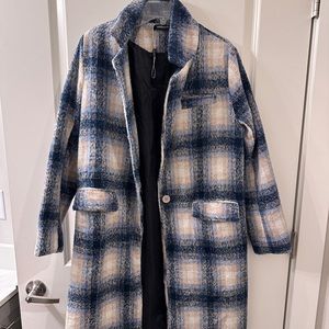 Plaid trench